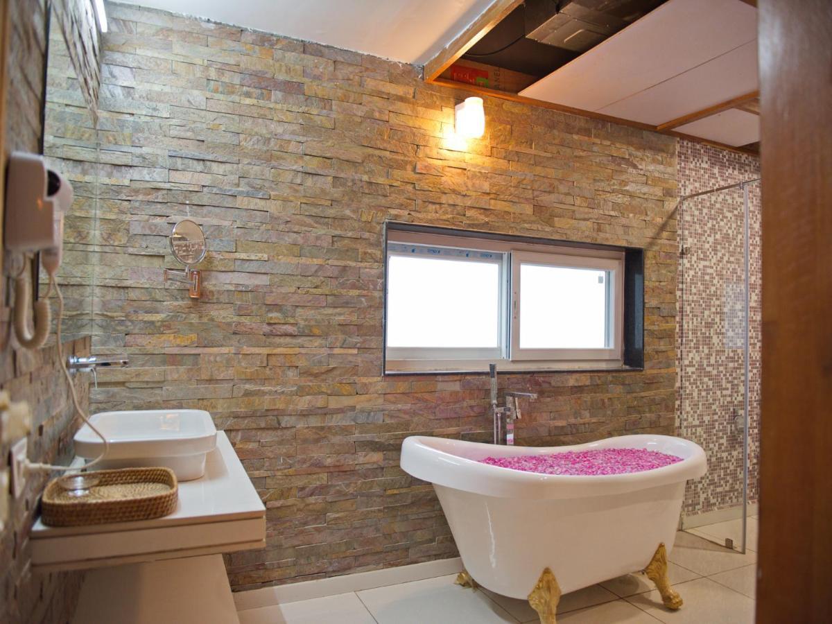 Wild Rose Resort And Spa Pushkar Buitenkant foto